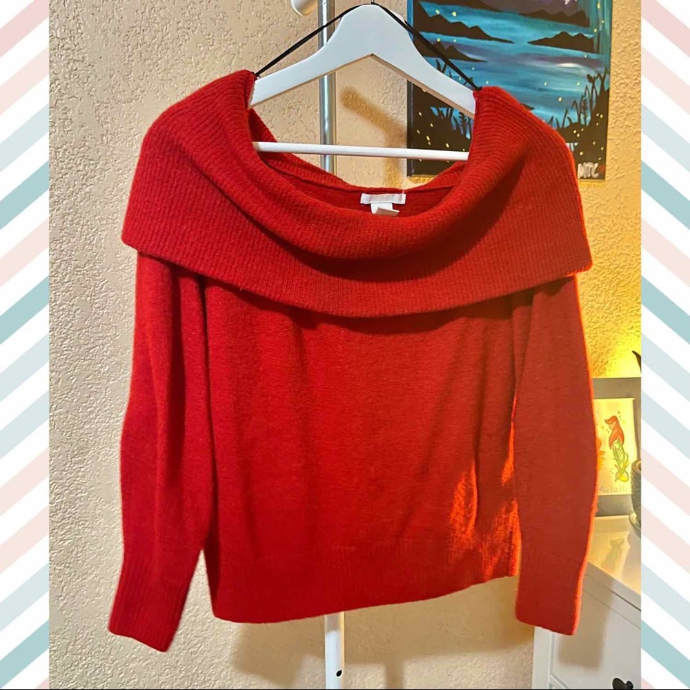 Off-the-shoulder Sweater